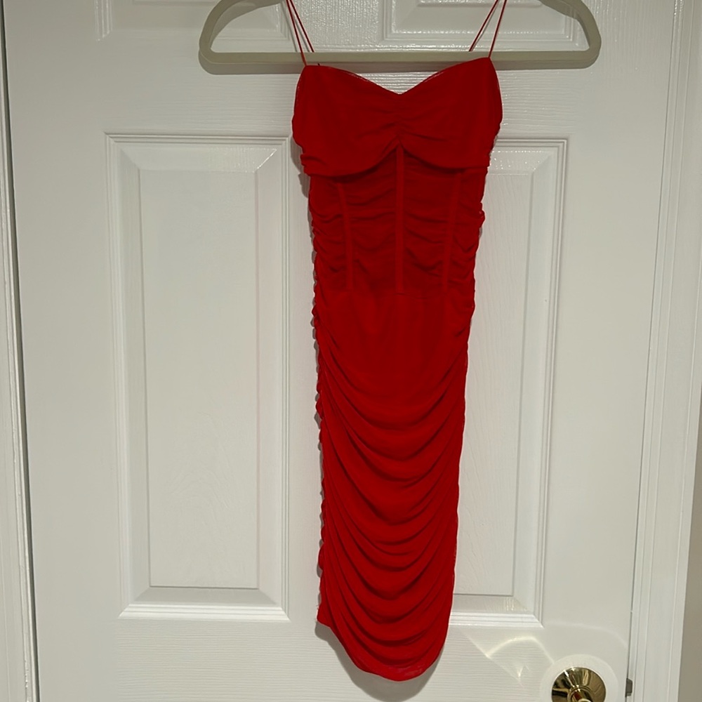 Superdown red dress in xxs - Picture 4 of 8